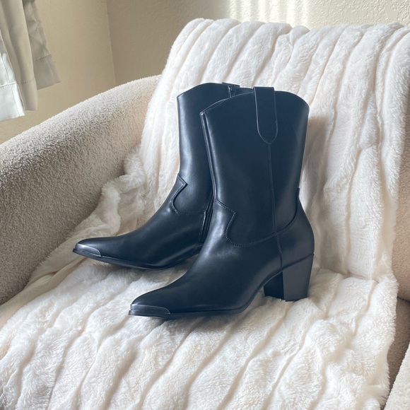 Shoes - Black western Ankle Boots